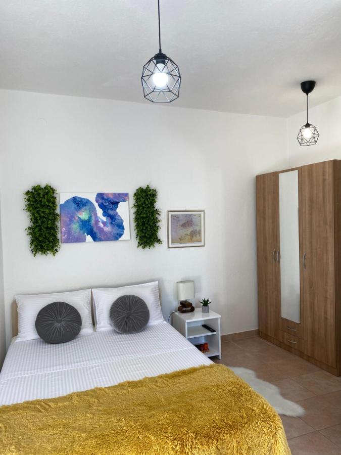 Apartment Sara Trogir Exterior foto