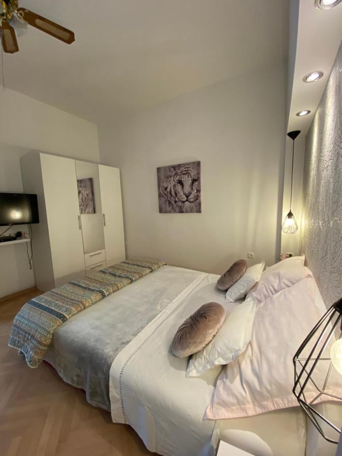Apartment Sara Trogir Exterior foto